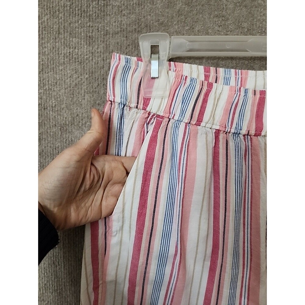Croft Barrow Button Hem Pull-On Cropped Pants Womens S Pink Striped Beach NEW - Picture 3 of 10